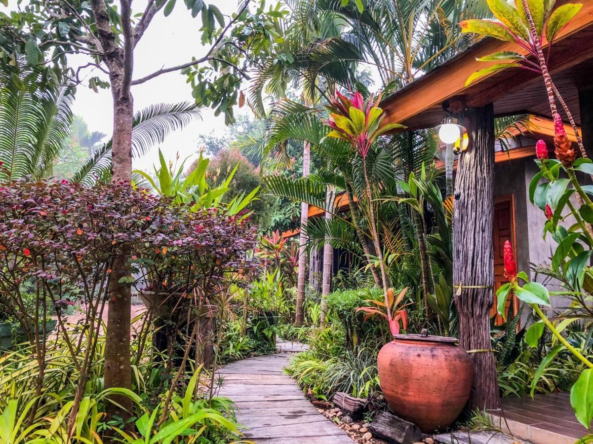 Huen San Fang Hotel โรงแรมเฮือนแสนฝาง Extérieur photo