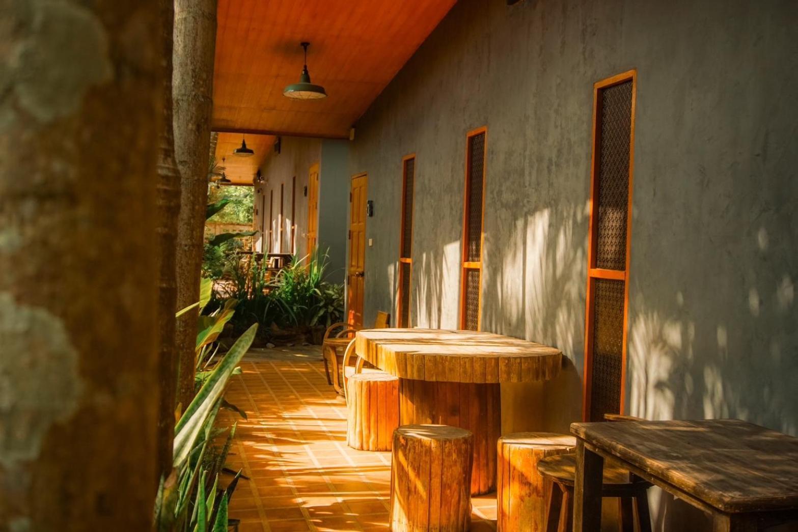 Huen San Fang Hotel โรงแรมเฮือนแสนฝาง Extérieur photo